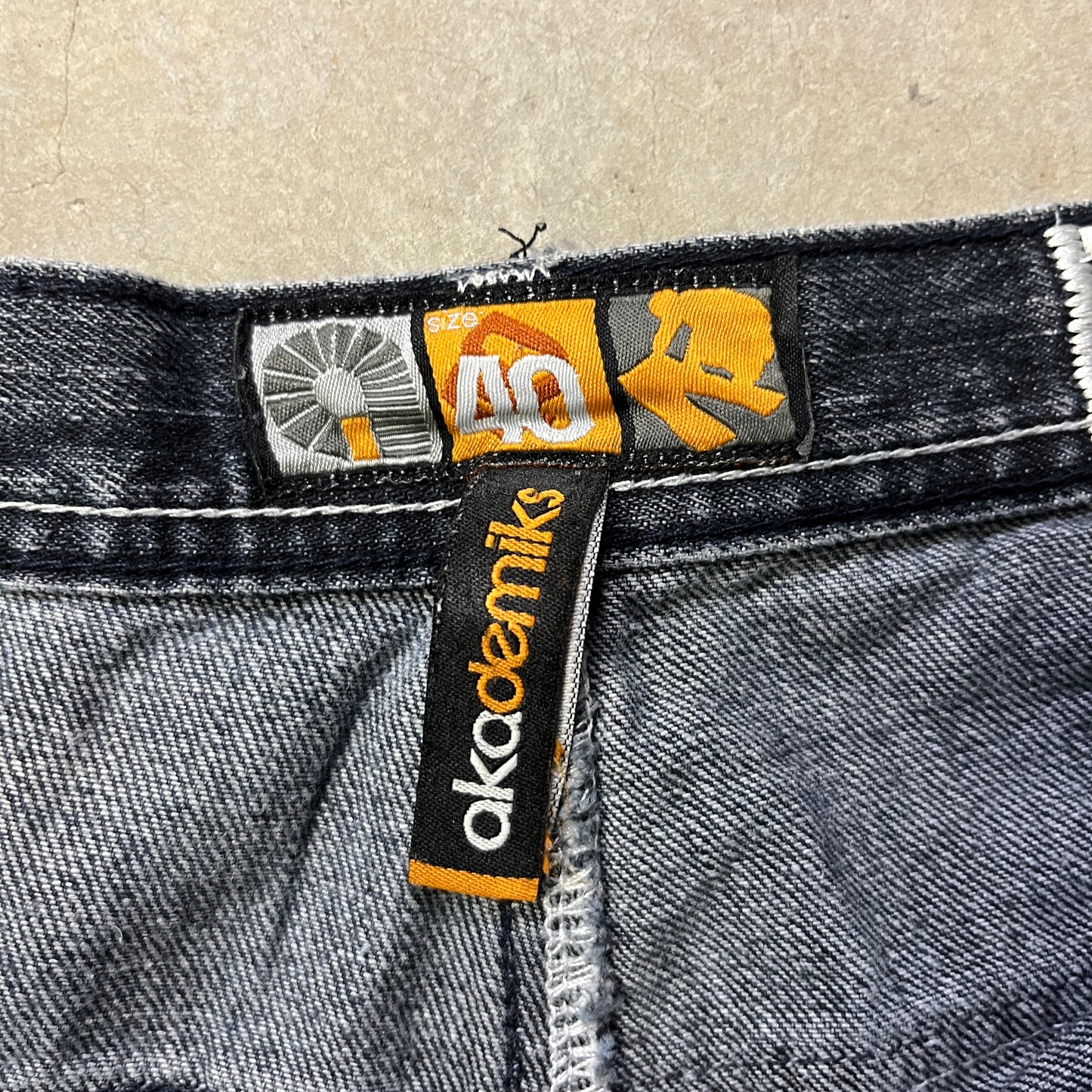 Vintage Akademiks Jorts (40US)
