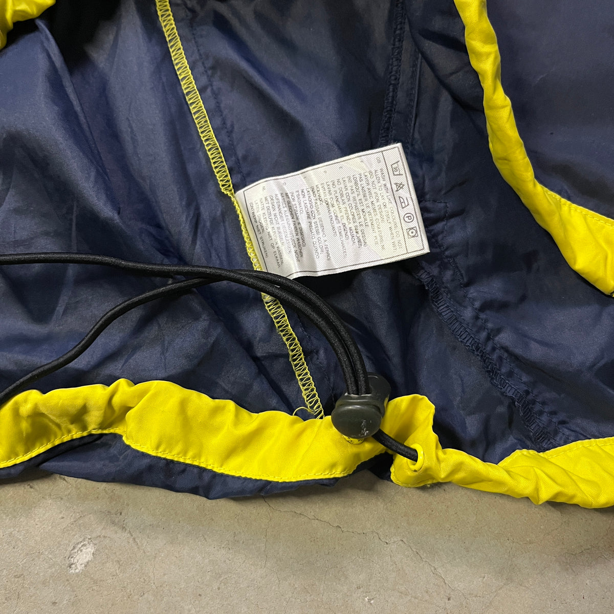 SurvĂȘtement Nike vintage (M)