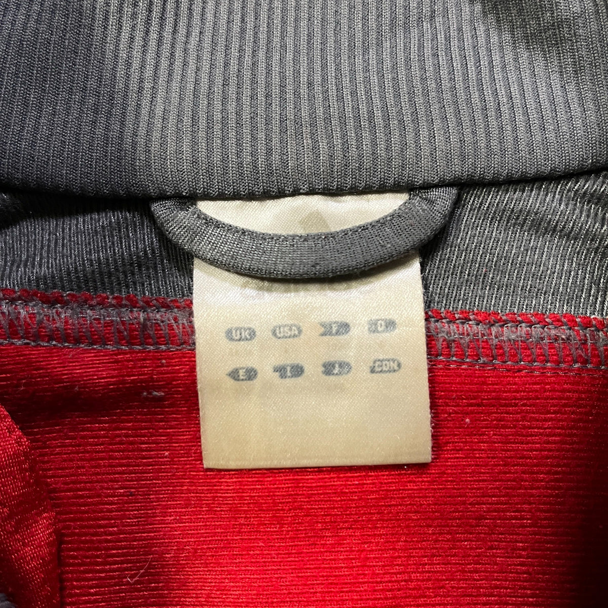 Vintage Adidas Jacke mit Reißverschluss (L)