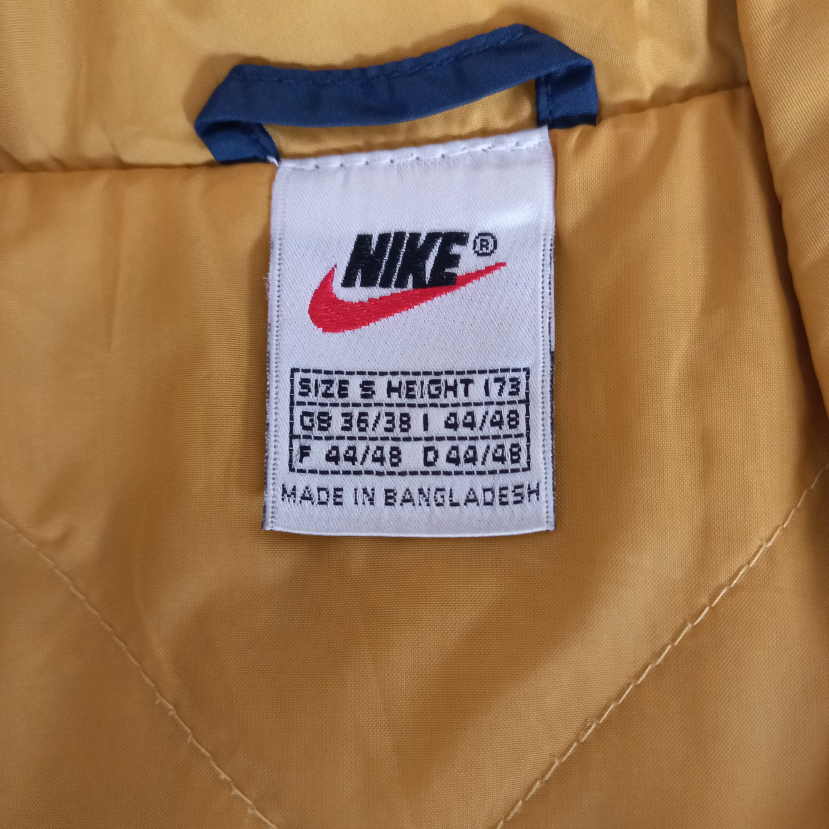 Blouson d'hiver Nike vintage (S)