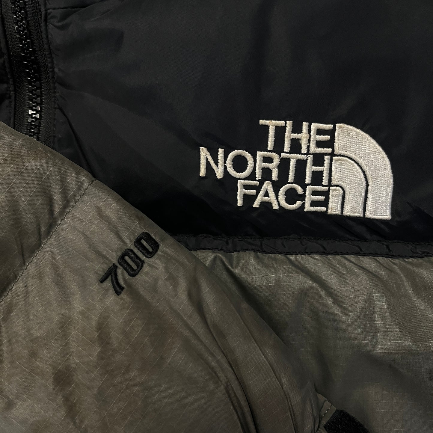 Vintage TNF Puffer Jacket 700 (L)