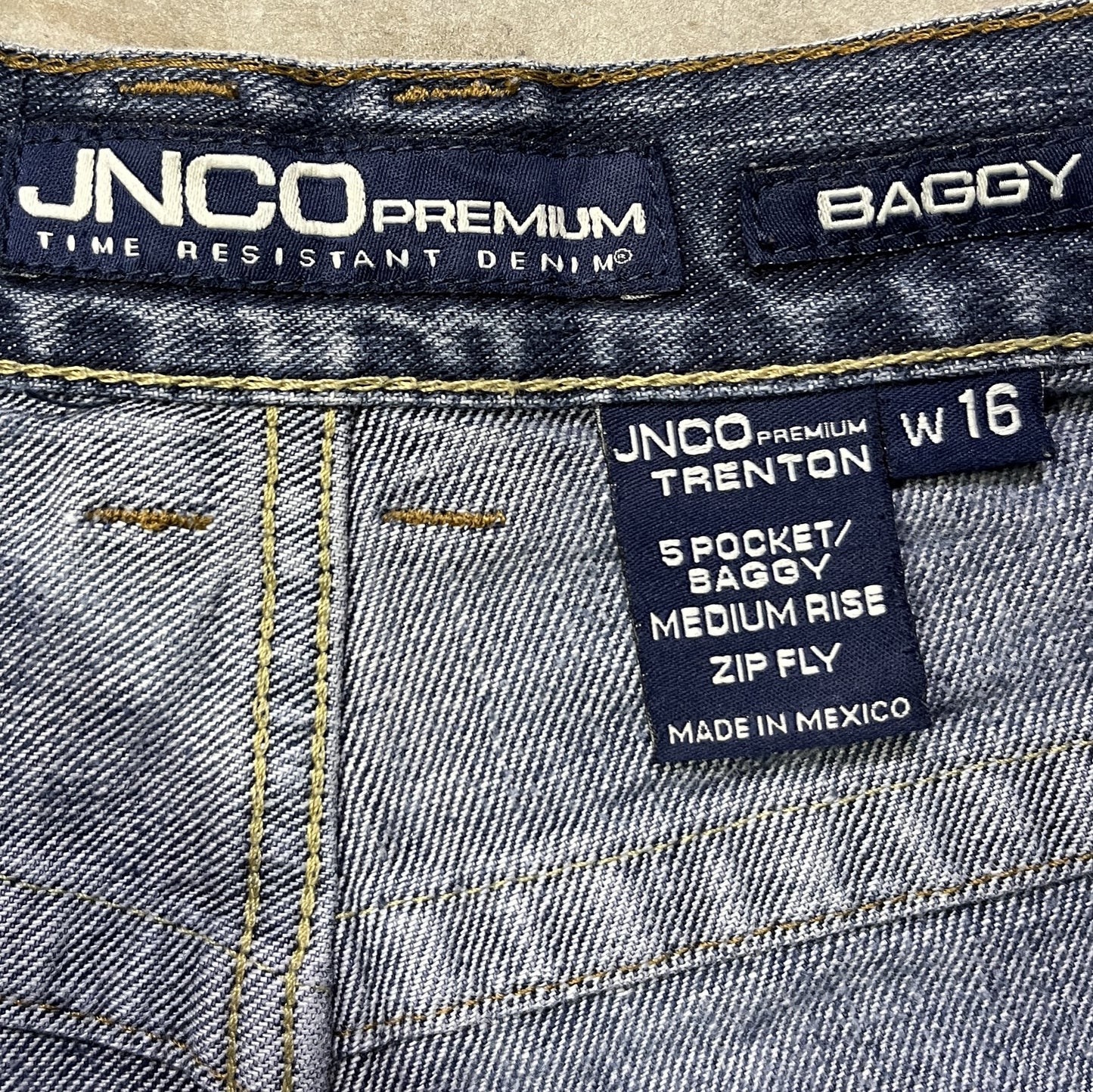 RARE Vintage JNCO Eagle Jeans (W16)