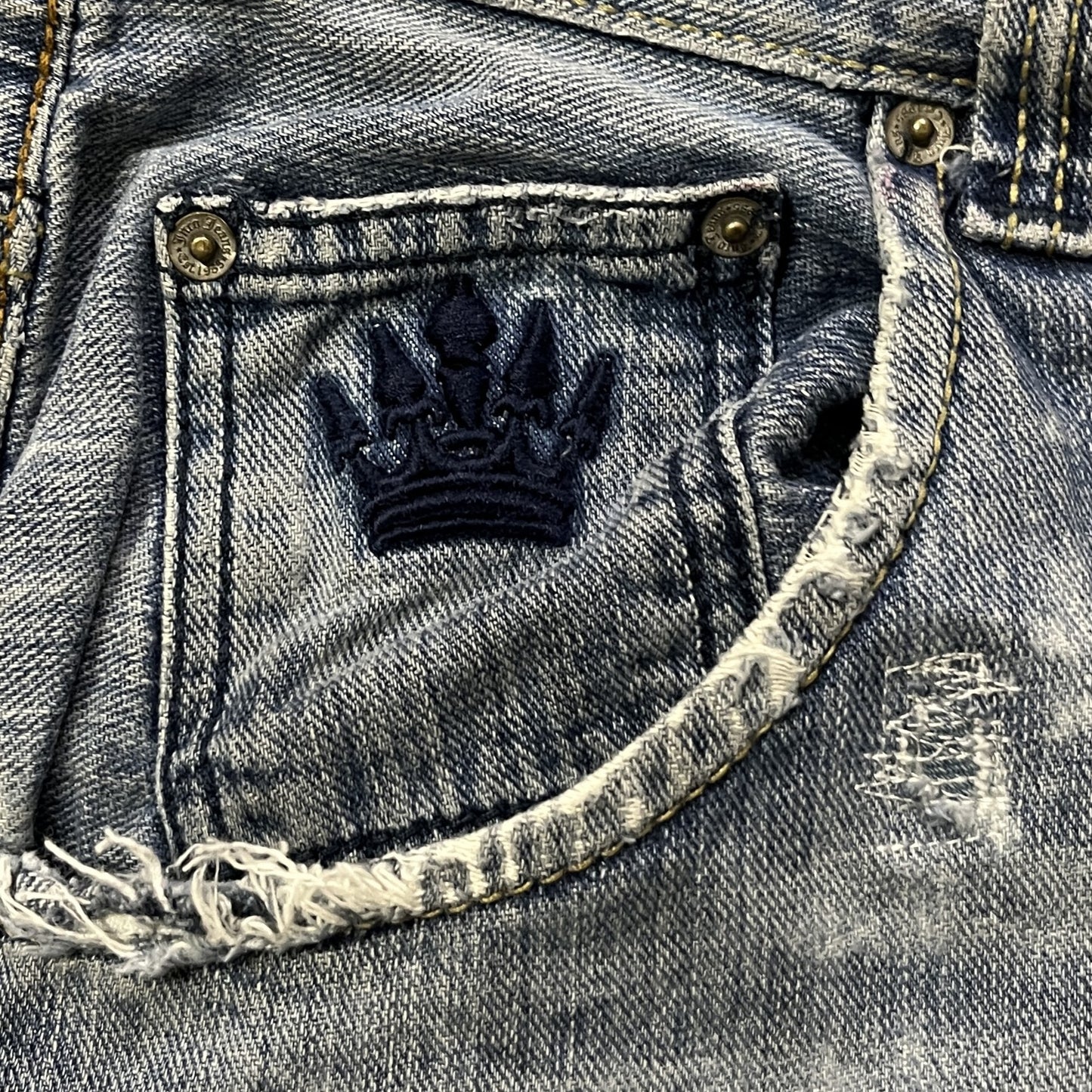RARE Vintage JNCO Crown Jeans (32x30US)
