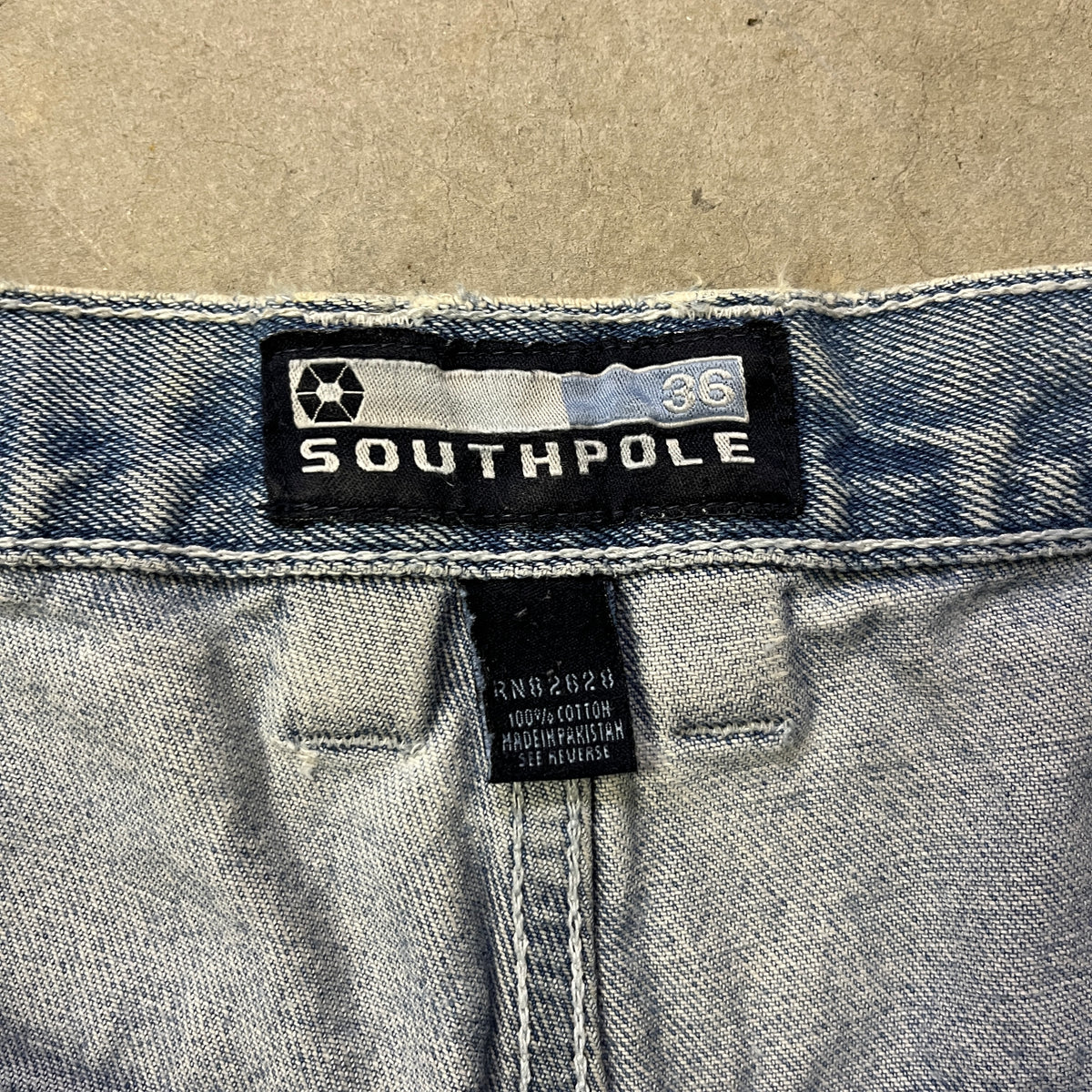 Shorts en jean Southpole vintage (36US)