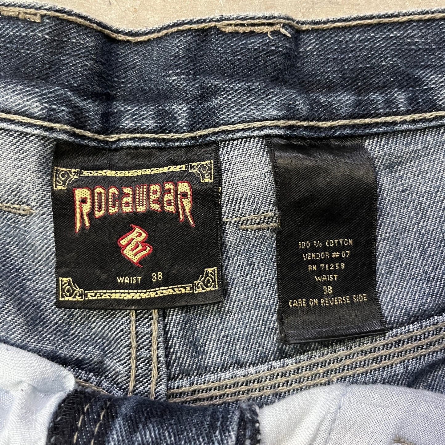Jort Rocawear vintage (38US)
