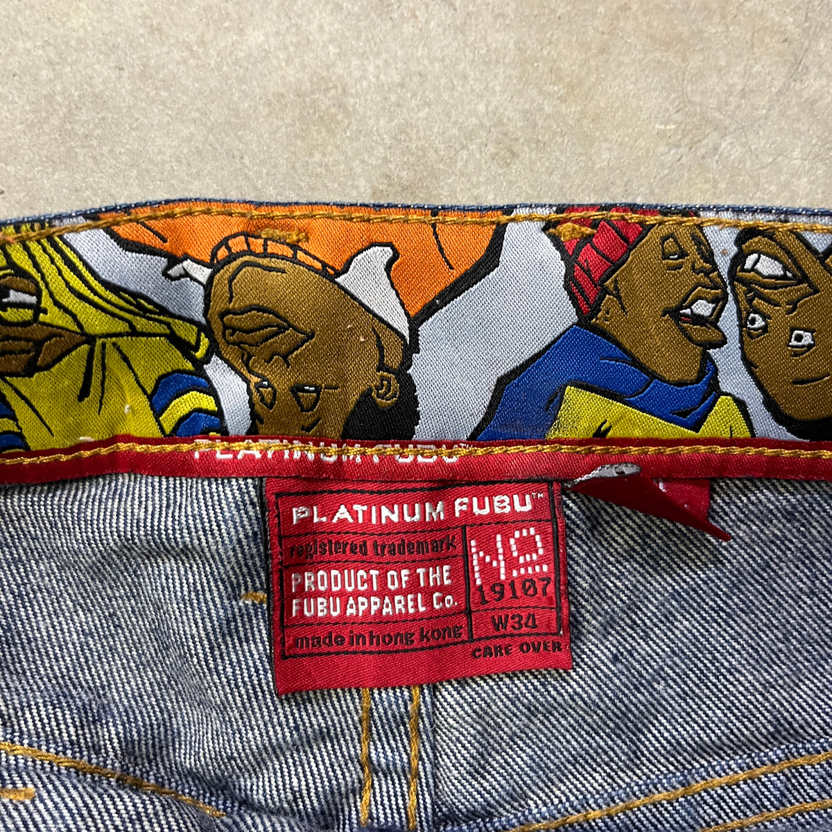 Shorts FUBU Platinum Vintage (34US)