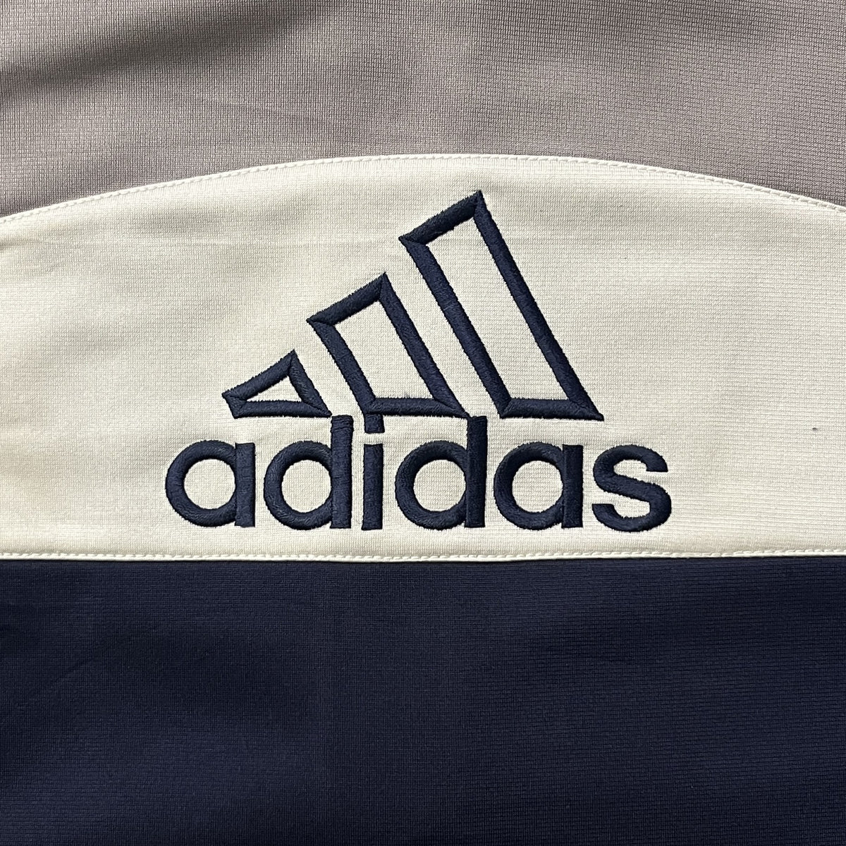 Vintage Adidas Jacke mit Reißverschluss / Rücken-Design (L)