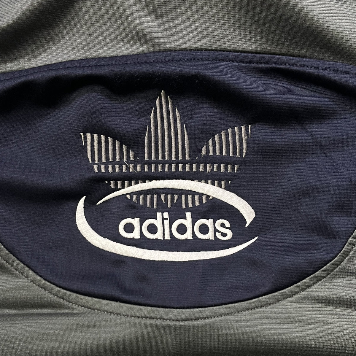 Vintage Adidas Reißverschlussjacke / Rücken-Design (M)