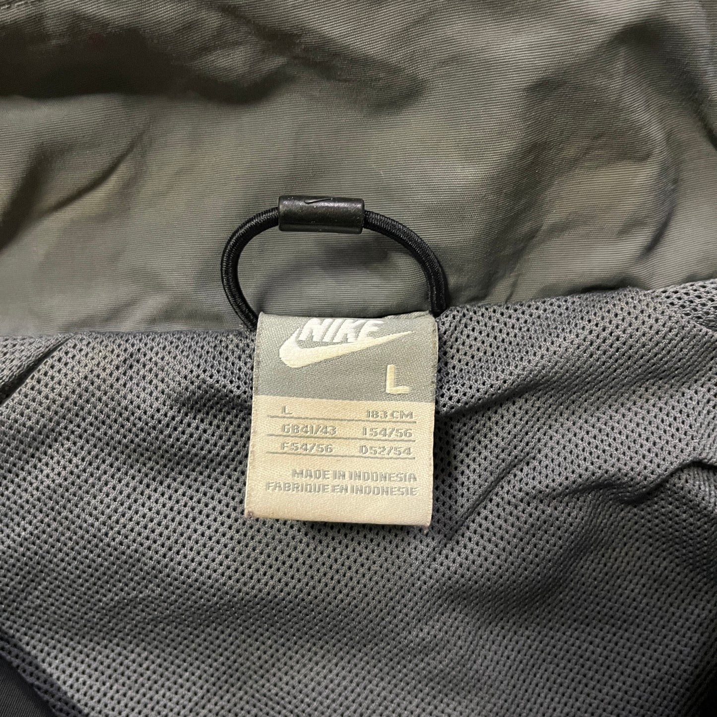 Veste de survêtement vintage Nike (Taille L)