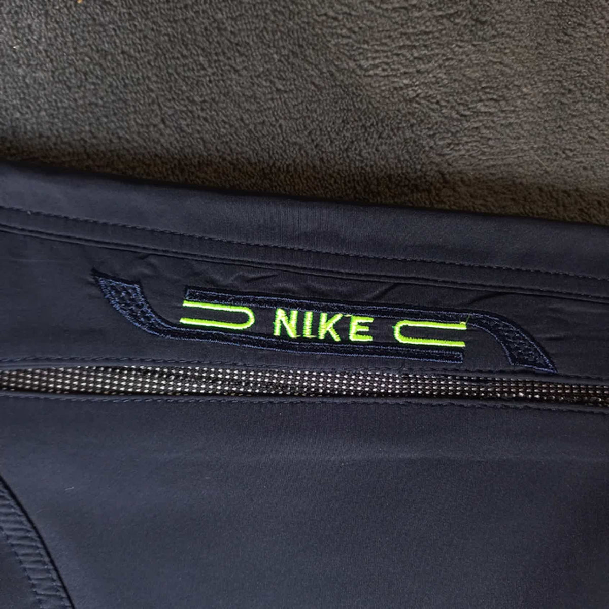 Pantalon de survêtement Nike vintage Noir/Bleu foncé (M)