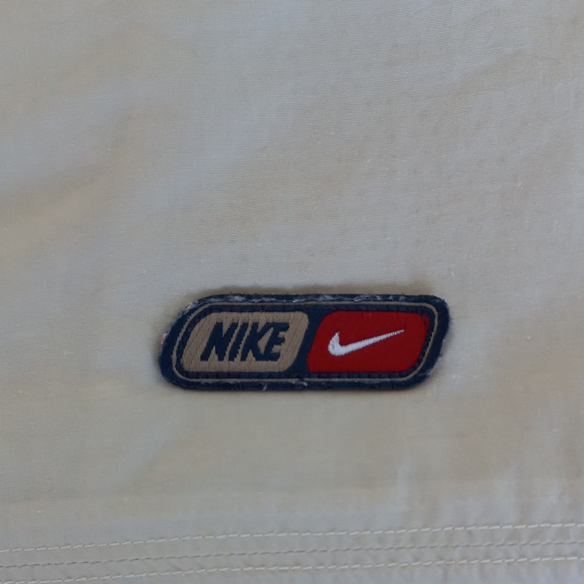 Veste de survêtement vintage Nike (Taille L)